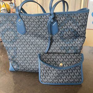 Michael Kors Tote Blue/Gray with Pouch